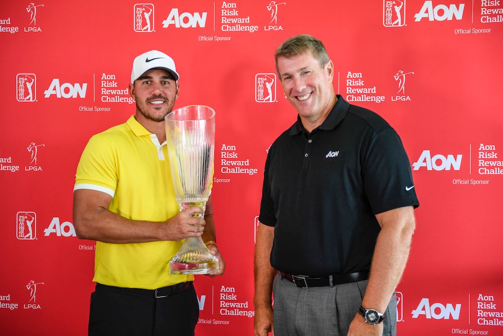 KOEPKA RECIBE AON RISK REWARD CHALLENGE