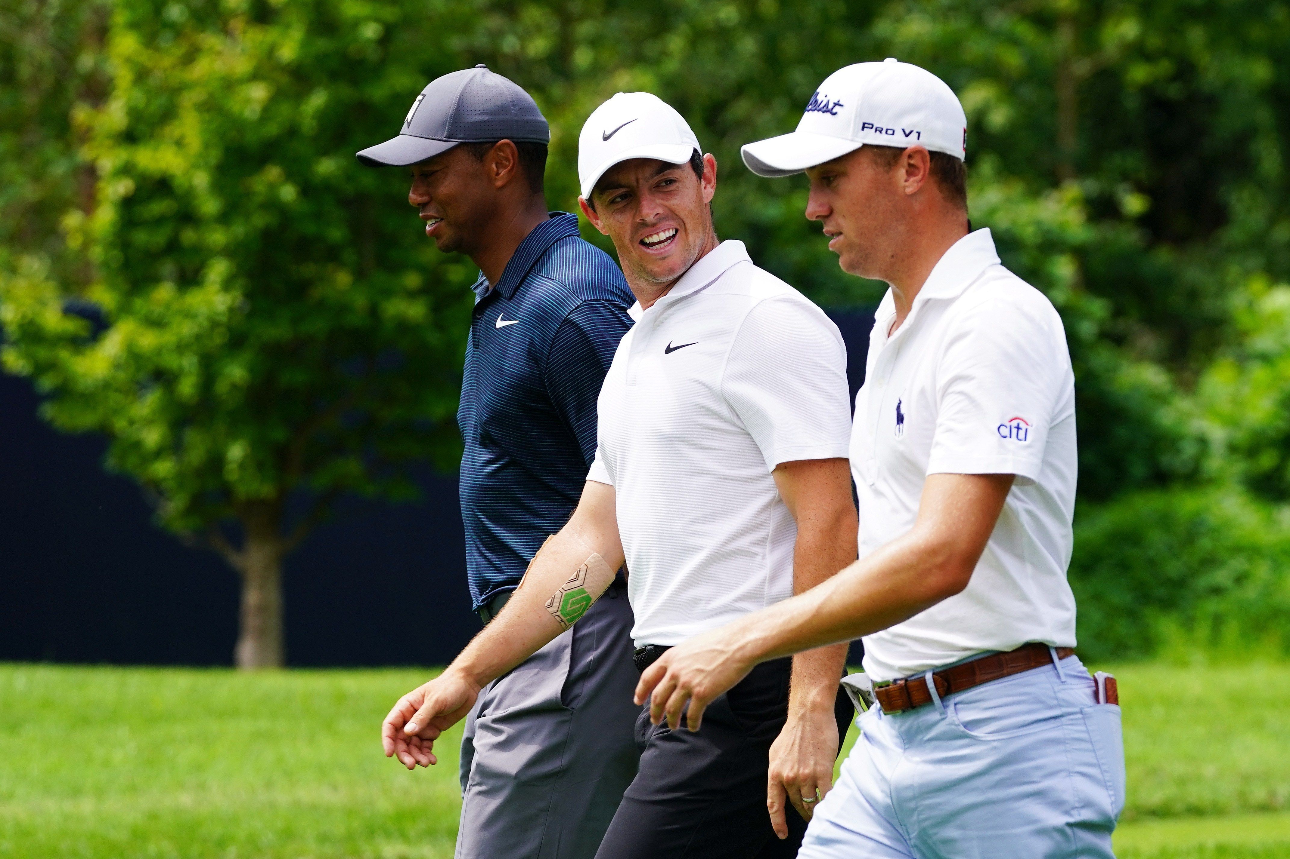 4 GRANDES, JUNTOS HOY POR UNA OBRA BENÉFICA