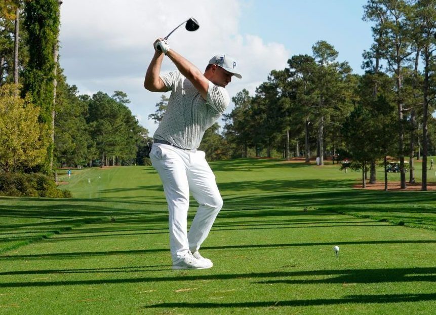 DECHAMBEAU Y LA DISTANCIA…