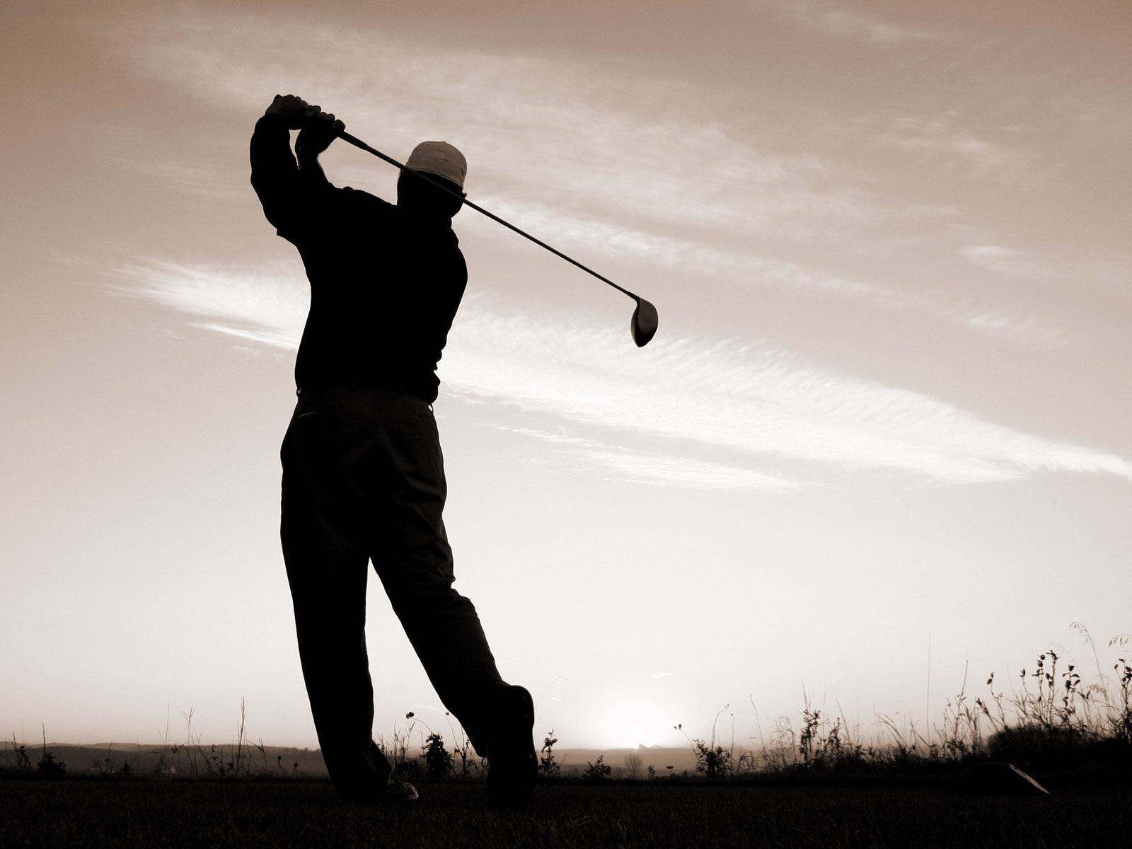 ‘‘PREMIER GOLF LEAGUE ESTÁ NUEVAMENTE CORTEJANDO JUGADORES’’