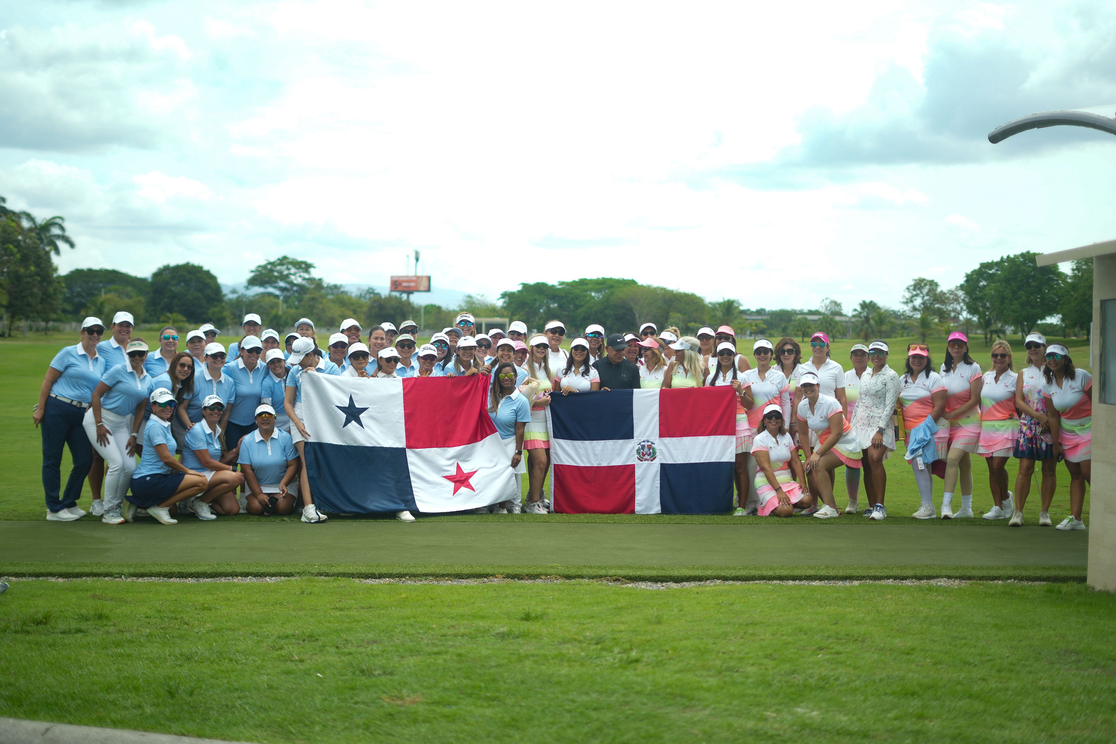 PINK GOLF TOUR DR REALIZA SU PRIMER VIAJE DEPORTIVO INTERNACIONAL CON ÉXITO EN PANAMÁ