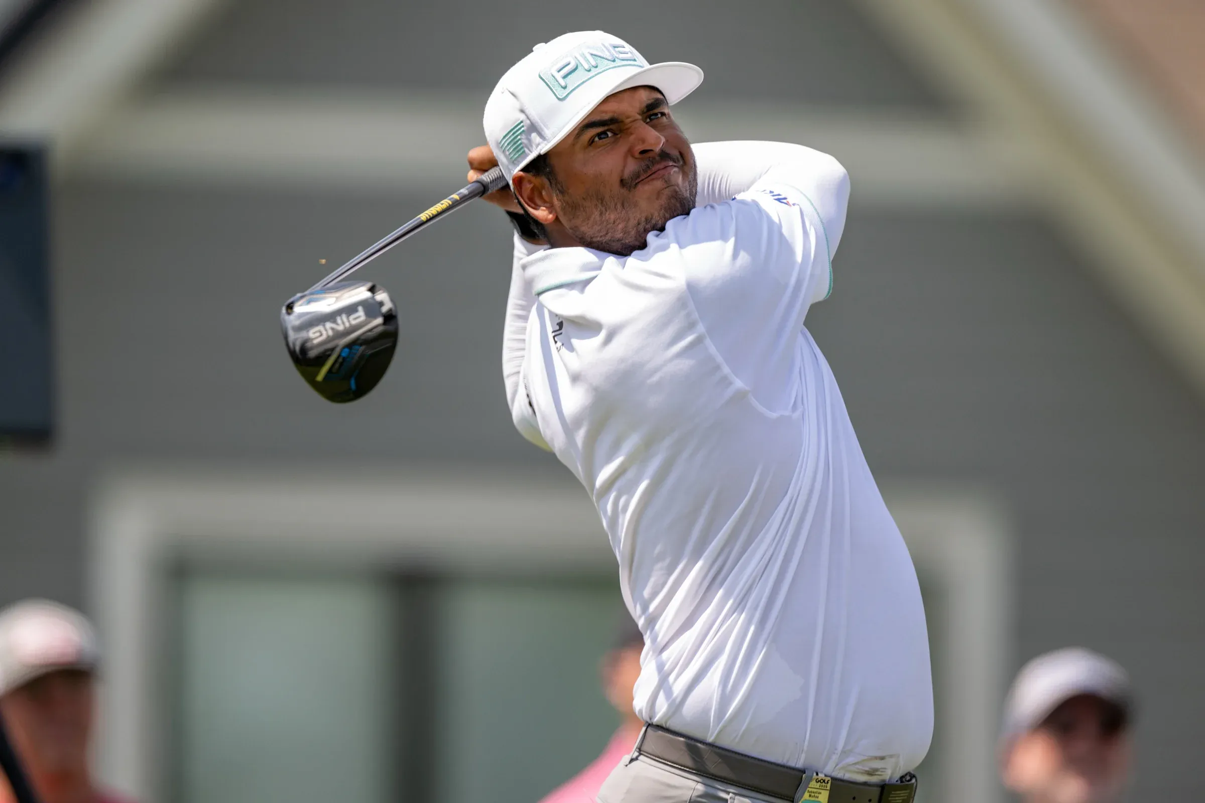 SEBASTIÁN MUÑOZ, PRIMER COLOMBIANO EN GANAR  EN EL LIV GOLF